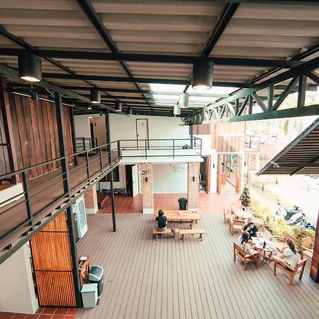 Sylvis Hostel Chiangmai チエンマイ エクステリア 写真