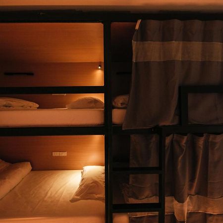 Sylvis Hostel Chiangmai チエンマイ エクステリア 写真