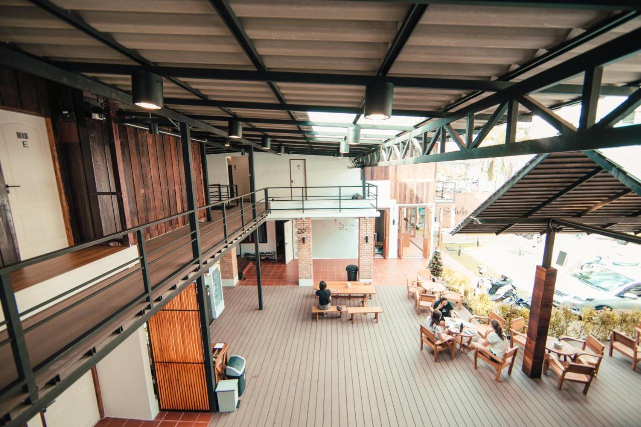 Sylvis Hostel Chiangmai チエンマイ エクステリア 写真