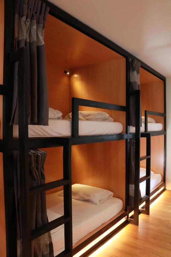 Sylvis Hostel Chiangmai チエンマイ エクステリア 写真