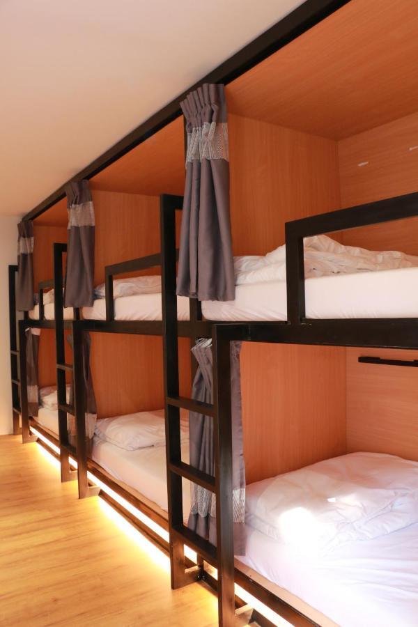 Sylvis Hostel Chiangmai チエンマイ エクステリア 写真