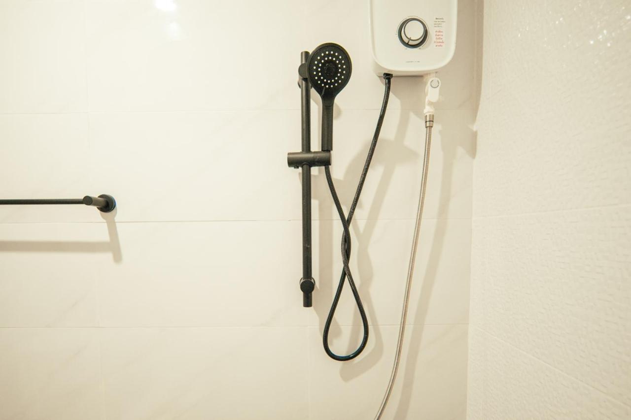 Sylvis Hostel Chiangmai チエンマイ エクステリア 写真
